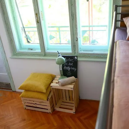 بيت شباب Garden House *
