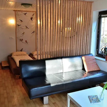 Hostel Garden House *